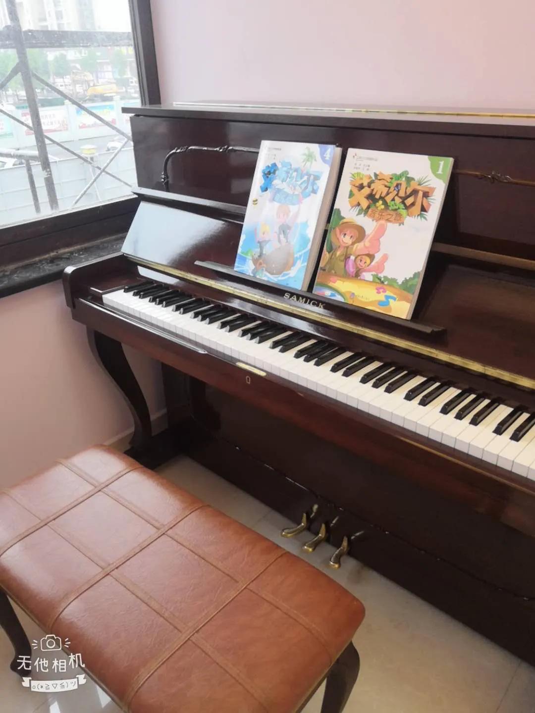 鍜崱鑹烘湳鍩硅,鍜崱闊充箰鍩硅涓績