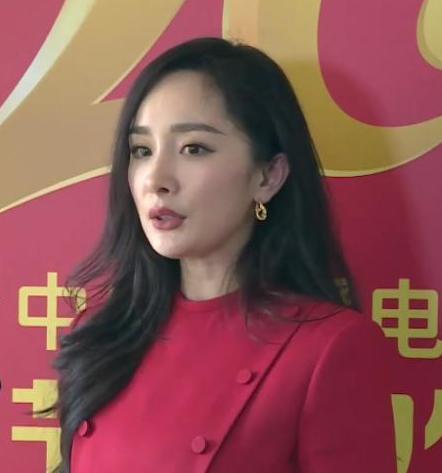 整容后的女明星老了,整容严重变性的女明星