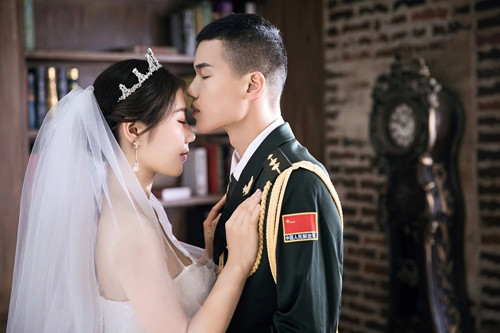 最浪漫的军人爱情故事小说,军人和女生爱情故事小说