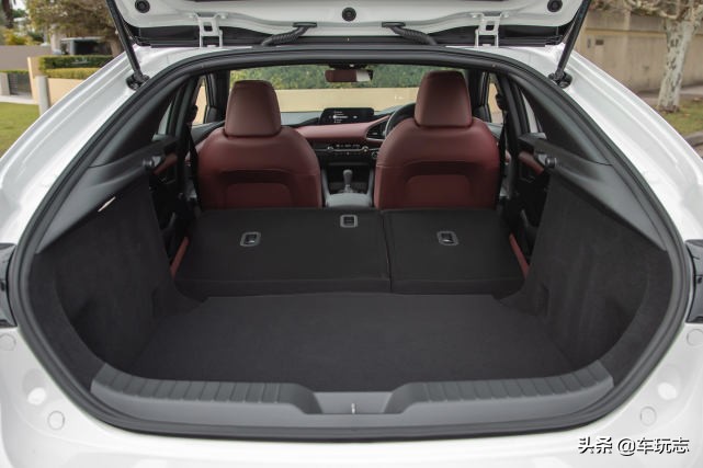 马自达mazda32015款,12年长安马自达mazda3发布