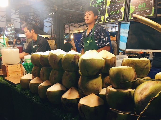席娜卡琳火车夜市攻略,泰国斯纳卡琳老火车夜市