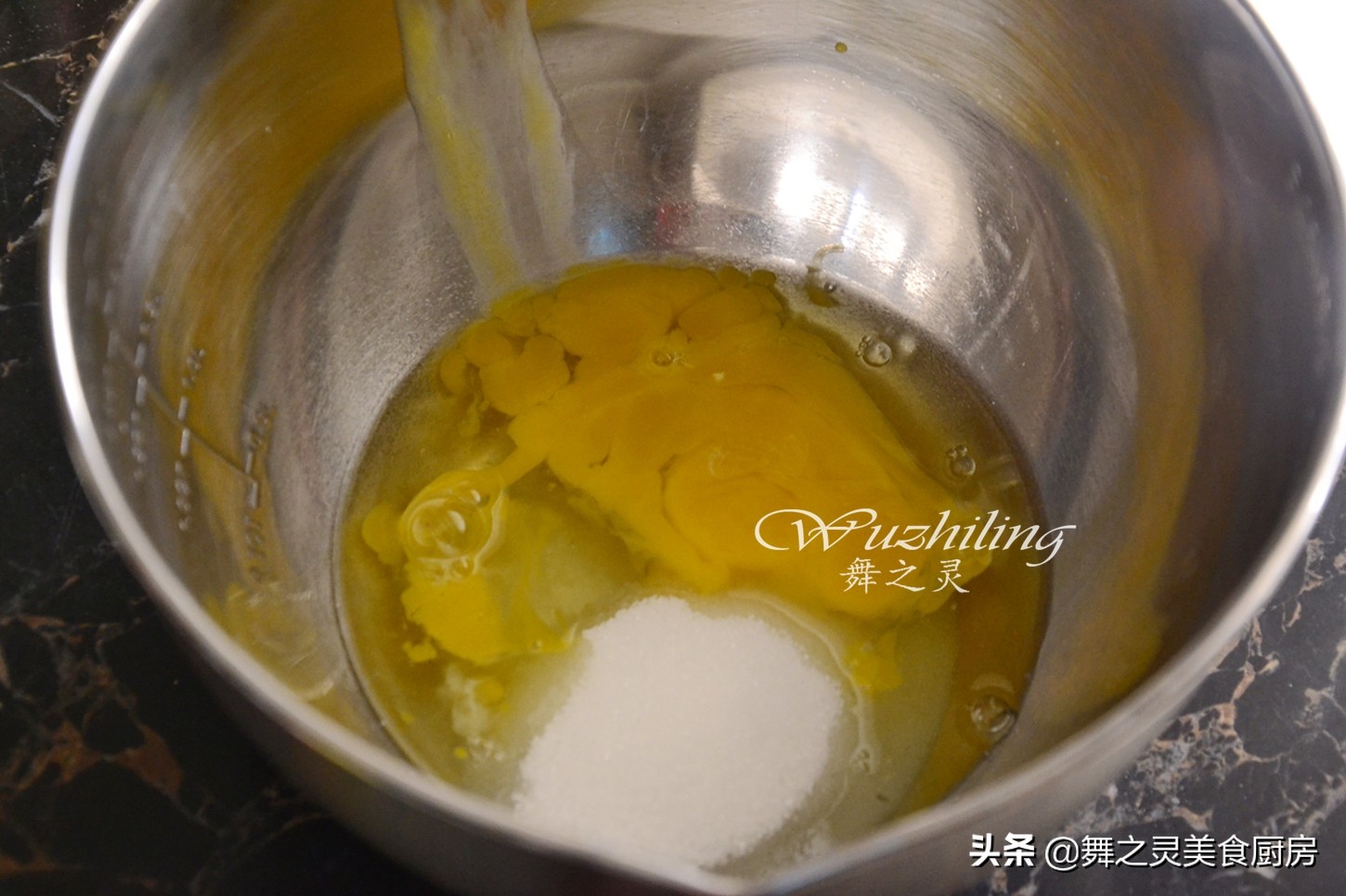 蛋糕自己在家制作无奶油,蓬松蛋糕只用鸡蛋怎么做