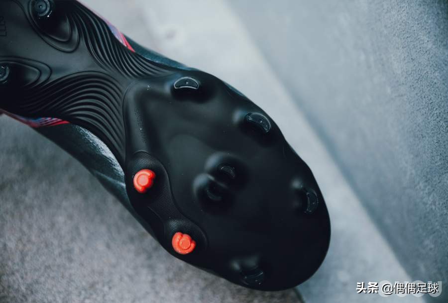 阿迪达斯lightstrike跑鞋,阿迪达斯climacool发售