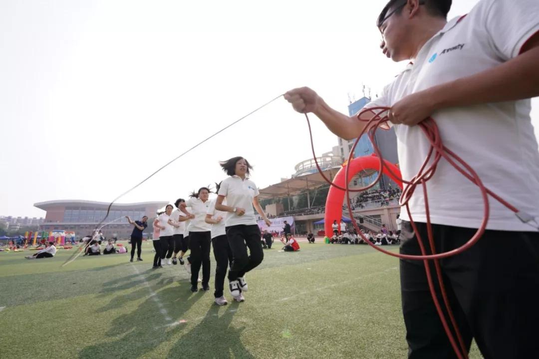 《双胜见证》融合信赖，共赢未来，快乐运动，共享精彩