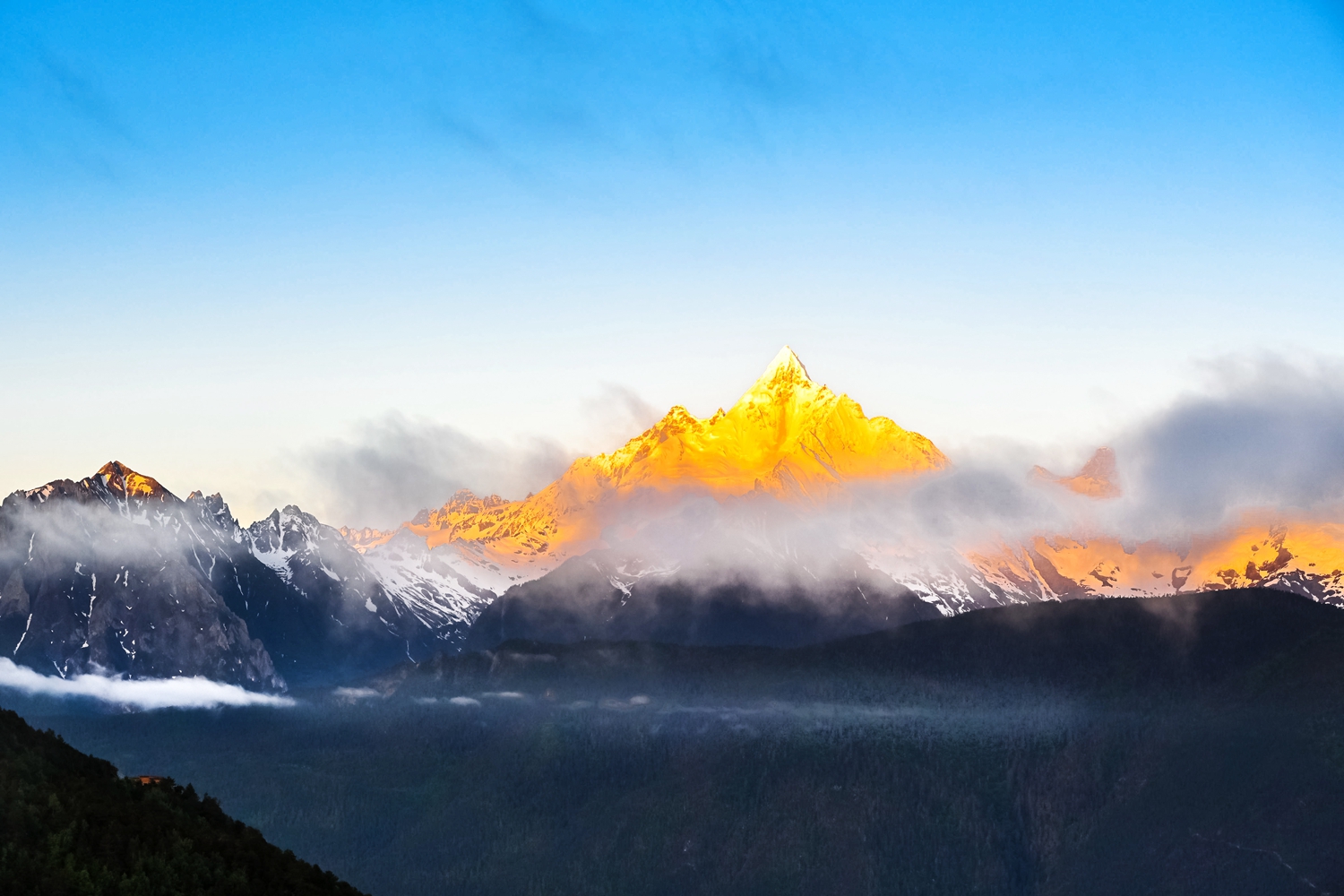 卡瓦格博神山奇观,卡瓦格博神秘宫殿