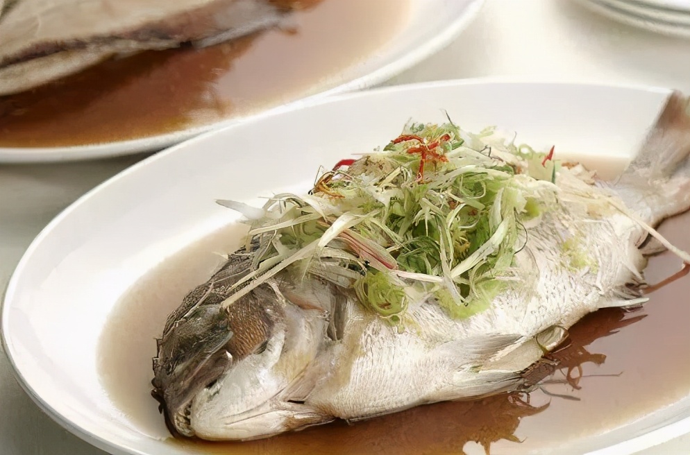 清蒸鱼为什么发甜,清蒸鱼怎么吃才苦