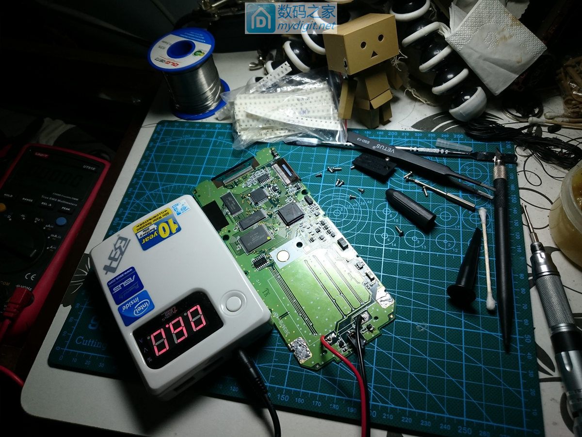 技术大牛太强了！德州仪器TI-89图形计算器拆机维修和CPU超频