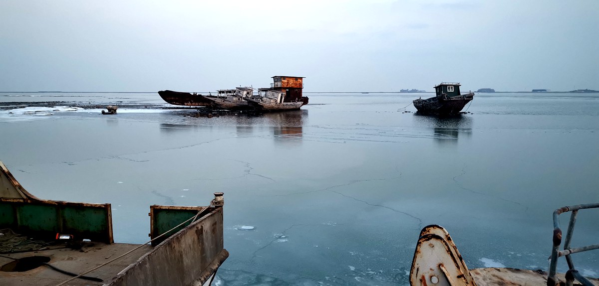 摄影：静静的渤海湾（捞鱼尖村渔船码头）