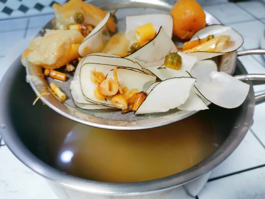 海底椰菊花雪梨膏教程视频,网红海底椰雪梨菊花膏的功效