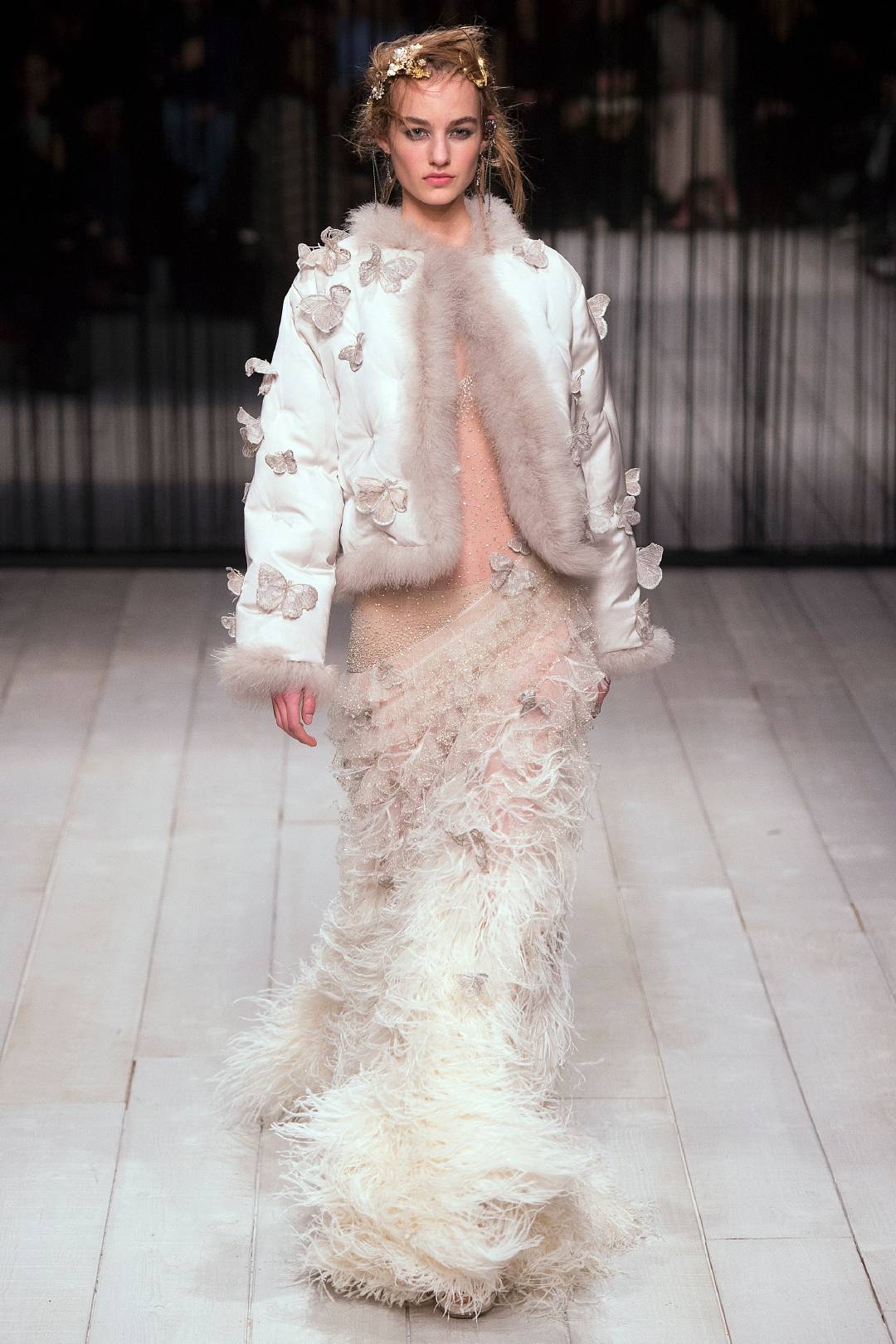 时装周受邀条件,时装周受邀明星会走秀