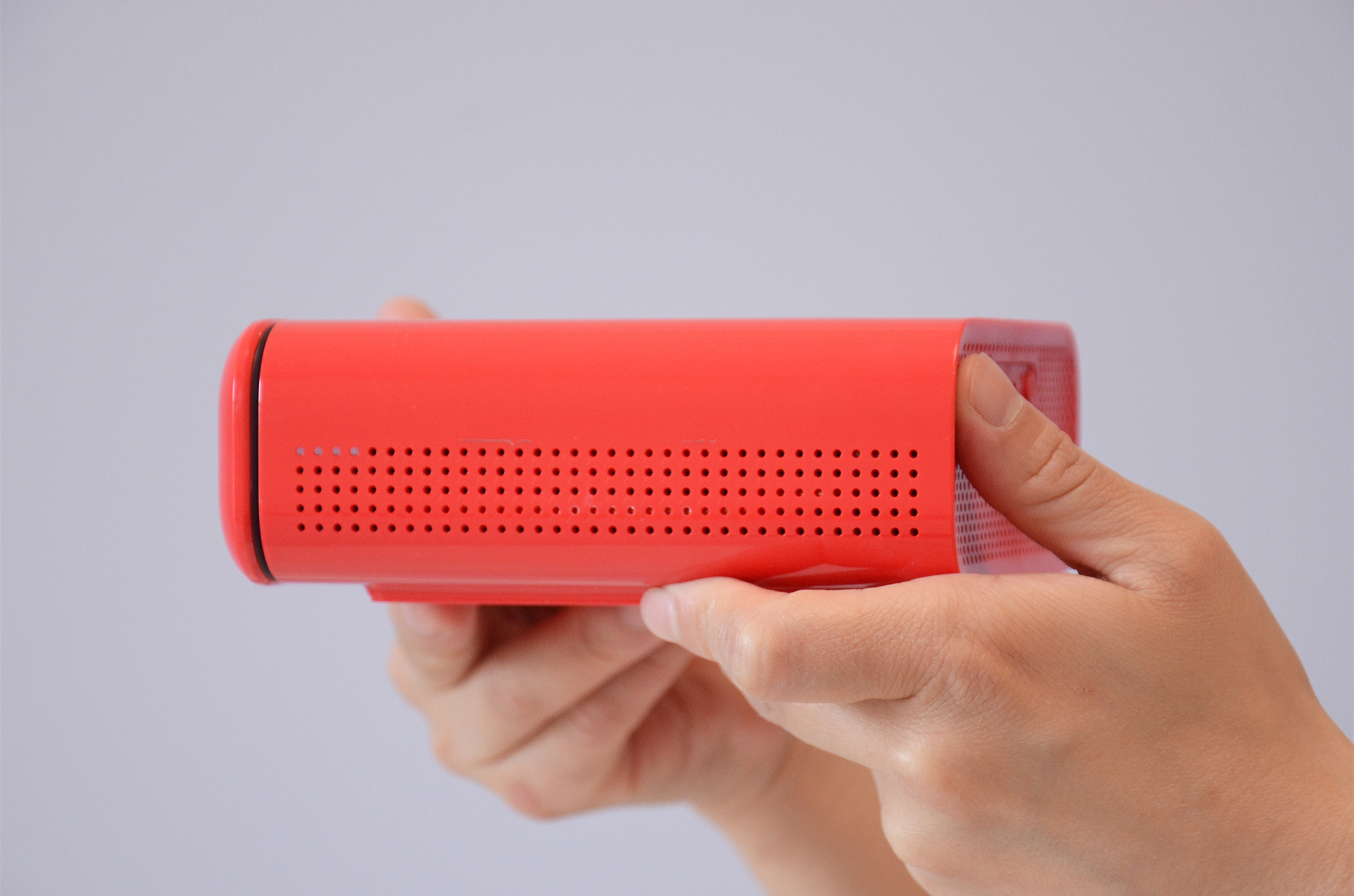 投影仪小巧可以投天花板,投影仪可以做到很小吗