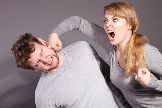 打断3根肋骨赔偿标准,被人打断两根肋骨能判多久