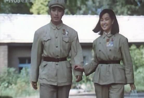 陈国军刘晓庆姜文三人照片,陈国军找姜文谈话