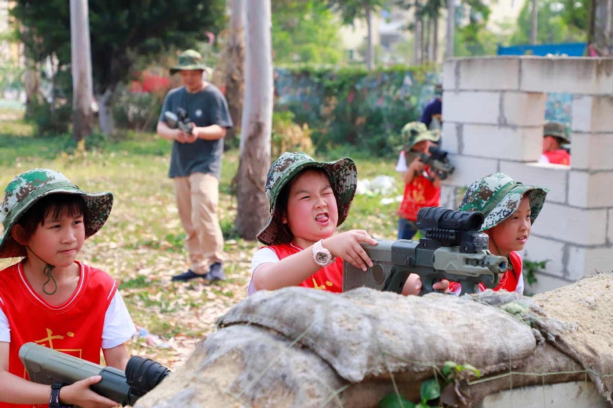 东莞东城万达亲子活动,亲子足球嘉年华广州上演