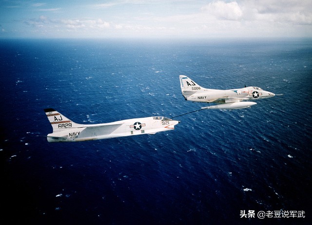 a-4天鹰舰载战斗攻击机,道格拉斯舰载机盘点