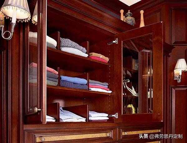 实木定制衣柜多少钱一平,实木家具衣柜定制价格