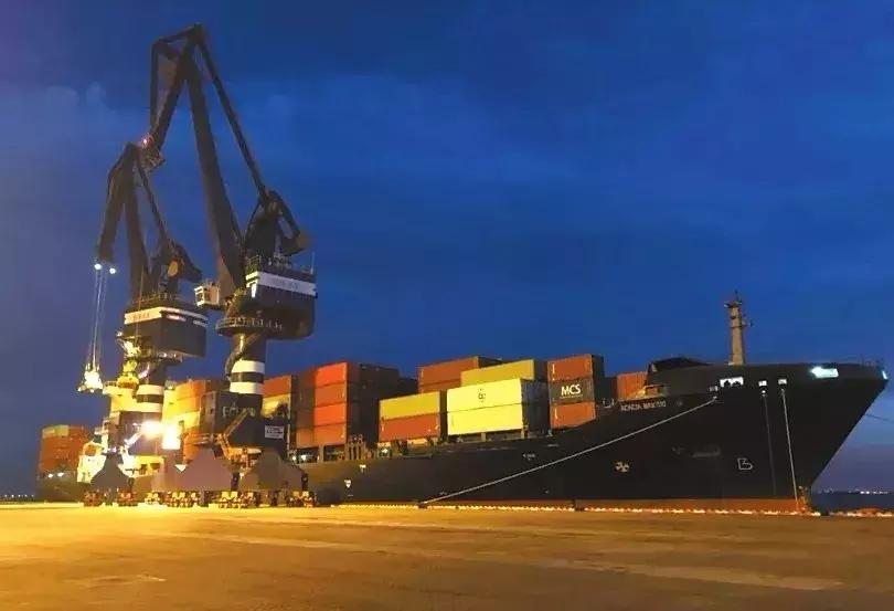 「滨海唐山」人民日报“怒赞”曹妃甸！打造国际综合贸易大港！