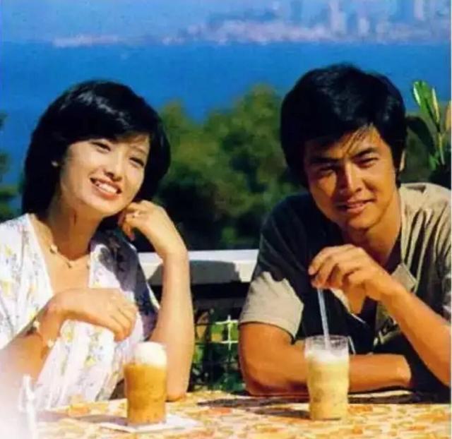 山口百惠和她的两个儿子,山口百惠21岁1980年隐退纪录