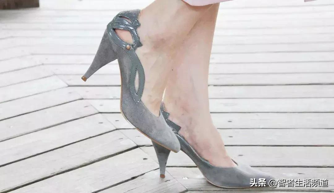 再不担心高跟鞋穿不住或者磨脚了,挑选高跟鞋的方法根据脚型