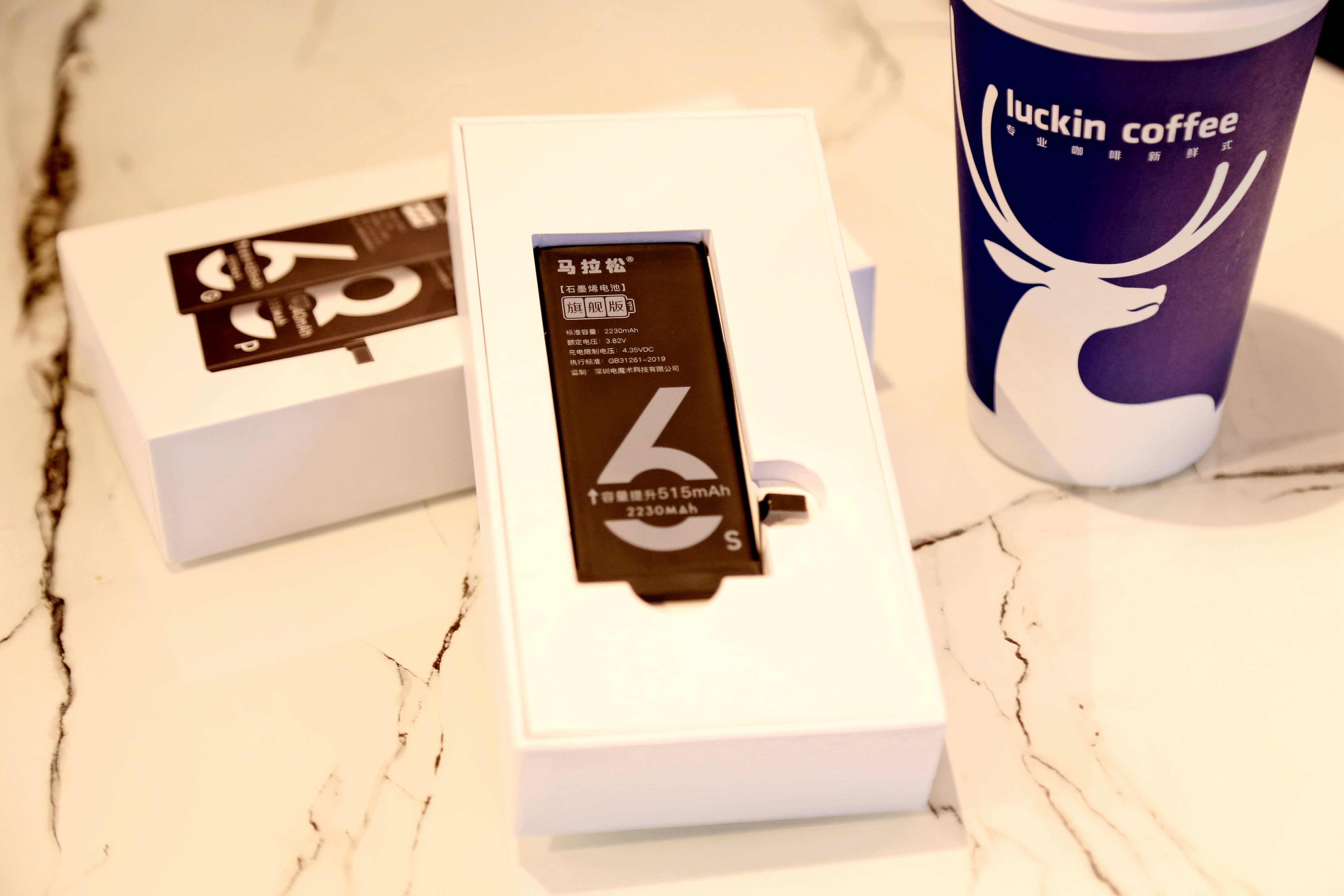 又省了购买新IPhone的钱，苹果6S更换一块电池修修补补再战3年