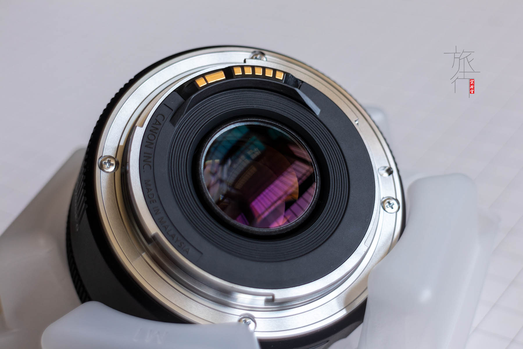 佳能定焦镜头哪个最好最清晰,佳能24mm和35mm定焦镜头哪个好