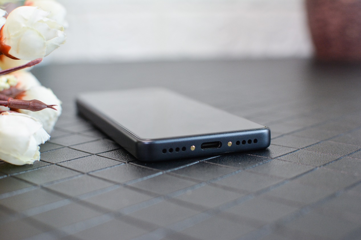 小米生态链全面屏手机,小米新品新机3999元起售