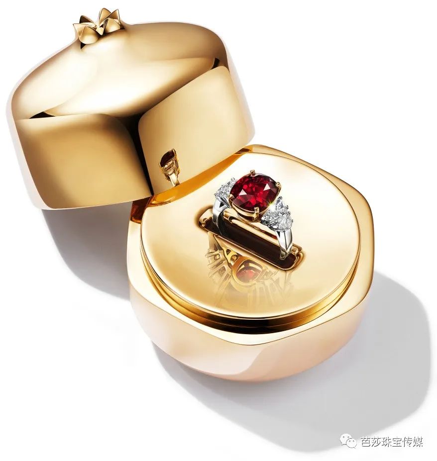 大牌高珠扎堆“上新”,外行看热闹、内行看什么?