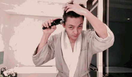 陈伟霆又换新发型！型男必备帅气寸头，硬核男孩已上线