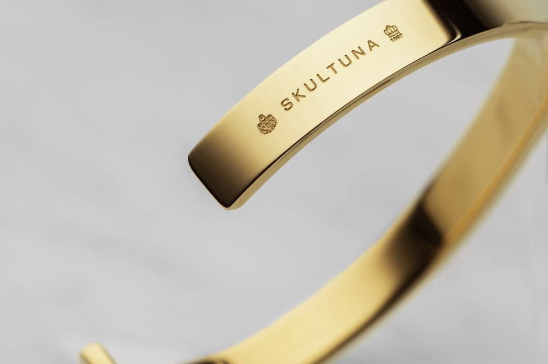 瑞典皇家配饰品牌,几百块戴出万元质感,金色手镯男女戴都好看