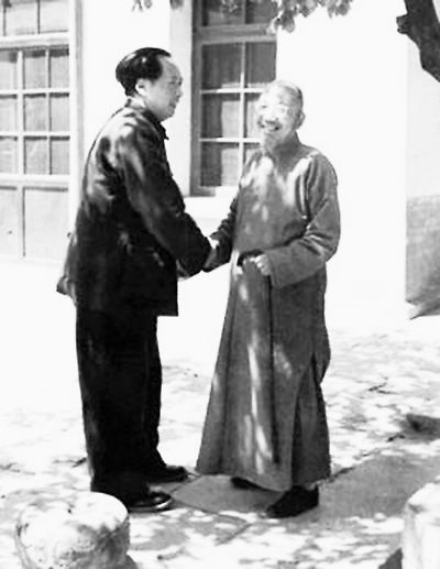 《*园春沁**·雪》轰动重庆，遭国民*文化党**圈*攻围**，毛*东泽**：鸦鸣蝉噪