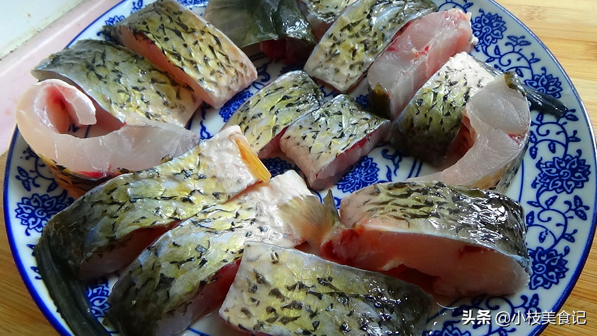 这样做的草鱼鲜嫩又入味还没腥味,草鱼这样吃才过瘾教你秘制做法