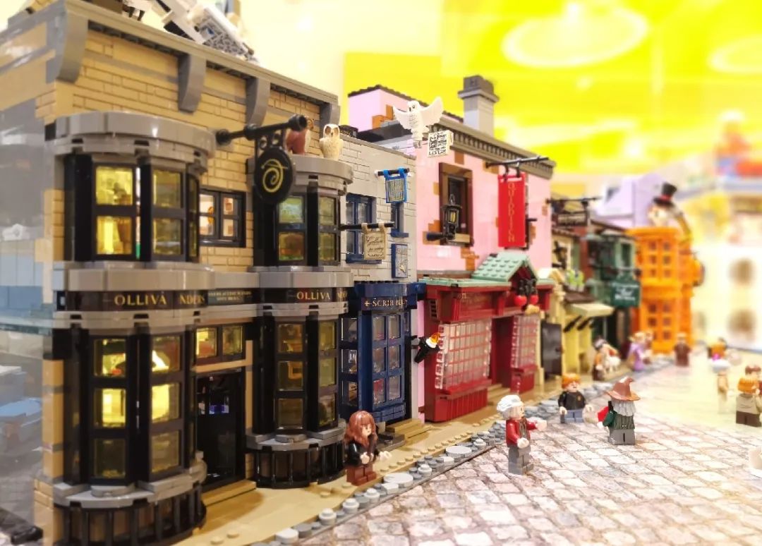 威海Shou家乐高®授权专卖店空降威高广场