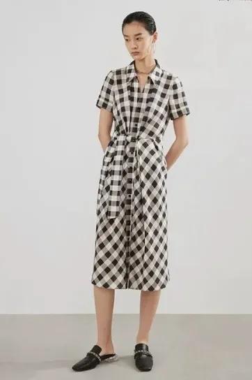 40岁的妈妈适合穿什么鞋子品牌,妈妈适合穿的布鞋子推荐