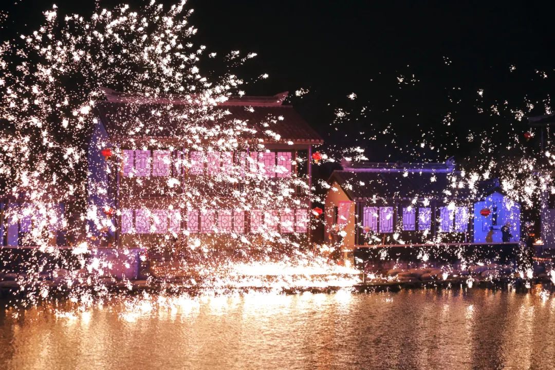 沙家浜夜游最新,常熟沙家浜景区夜色