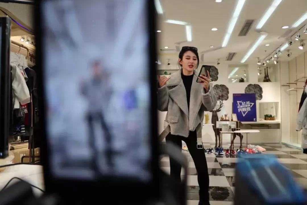 直播助理用什么设备,直播主播助理需要做什么