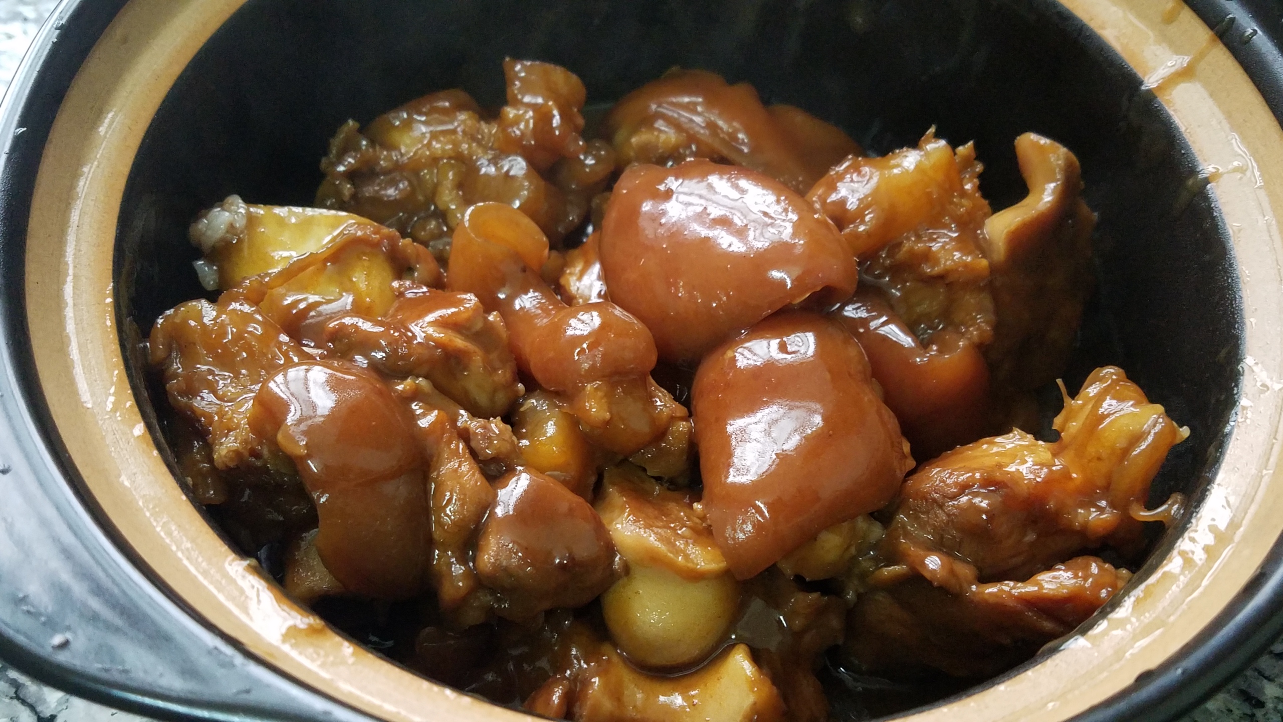 酱猪脚高压锅的家常做法,电饭锅焖酱猪脚