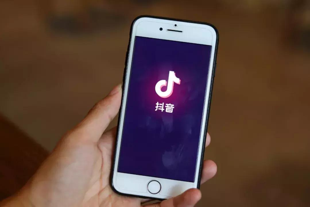 当微信海外失意的时候，另一个中国APP却登上日本排行榜第一