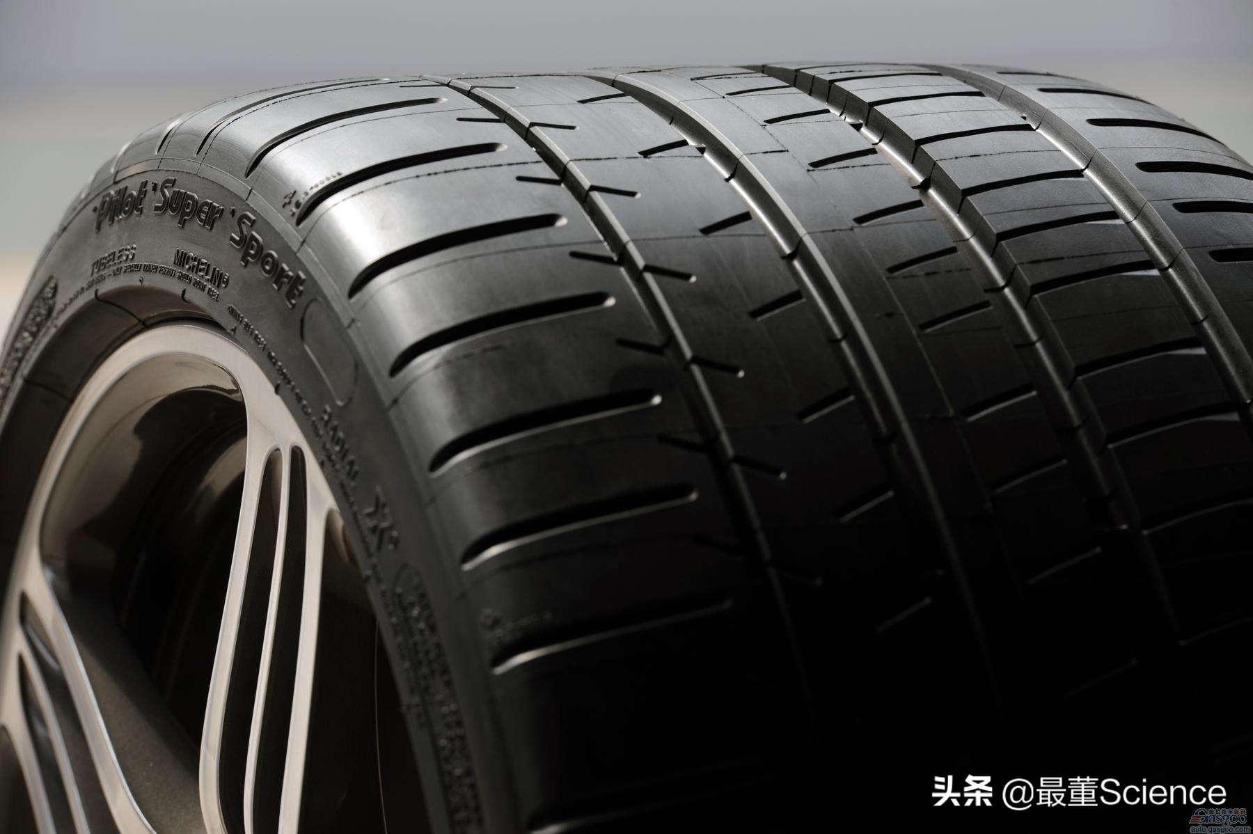 世界上最快的摩托车道奇,道奇战斧srt是世界上最快的车吗