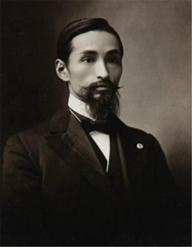 林徽因在香山养病,林徽因躺在病榻上