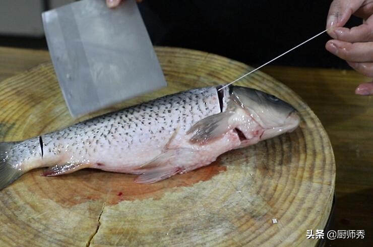 家常红烧鱼需要开盖烧吗,家常红烧鱼的正确方法和步骤