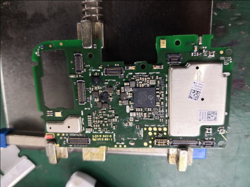 华为8x手机进水导致手机卡无服务,华为手机荣耀8x进水了