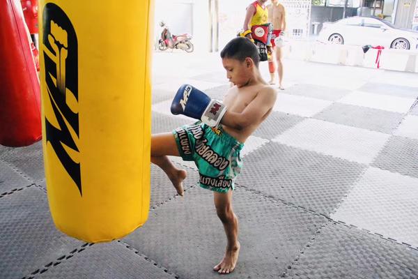 中国人在泰国开拳馆,在泰国开拳馆中国人