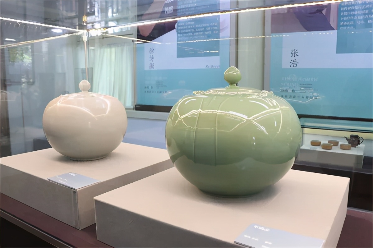 远山春色,龙泉青瓷艺术巴黎展