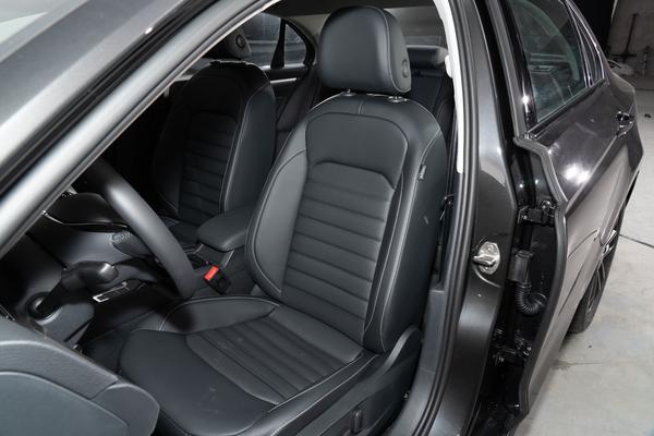 奢华宽体轿跑凌渡适合跑318吗,宽体轿跑大众凌渡