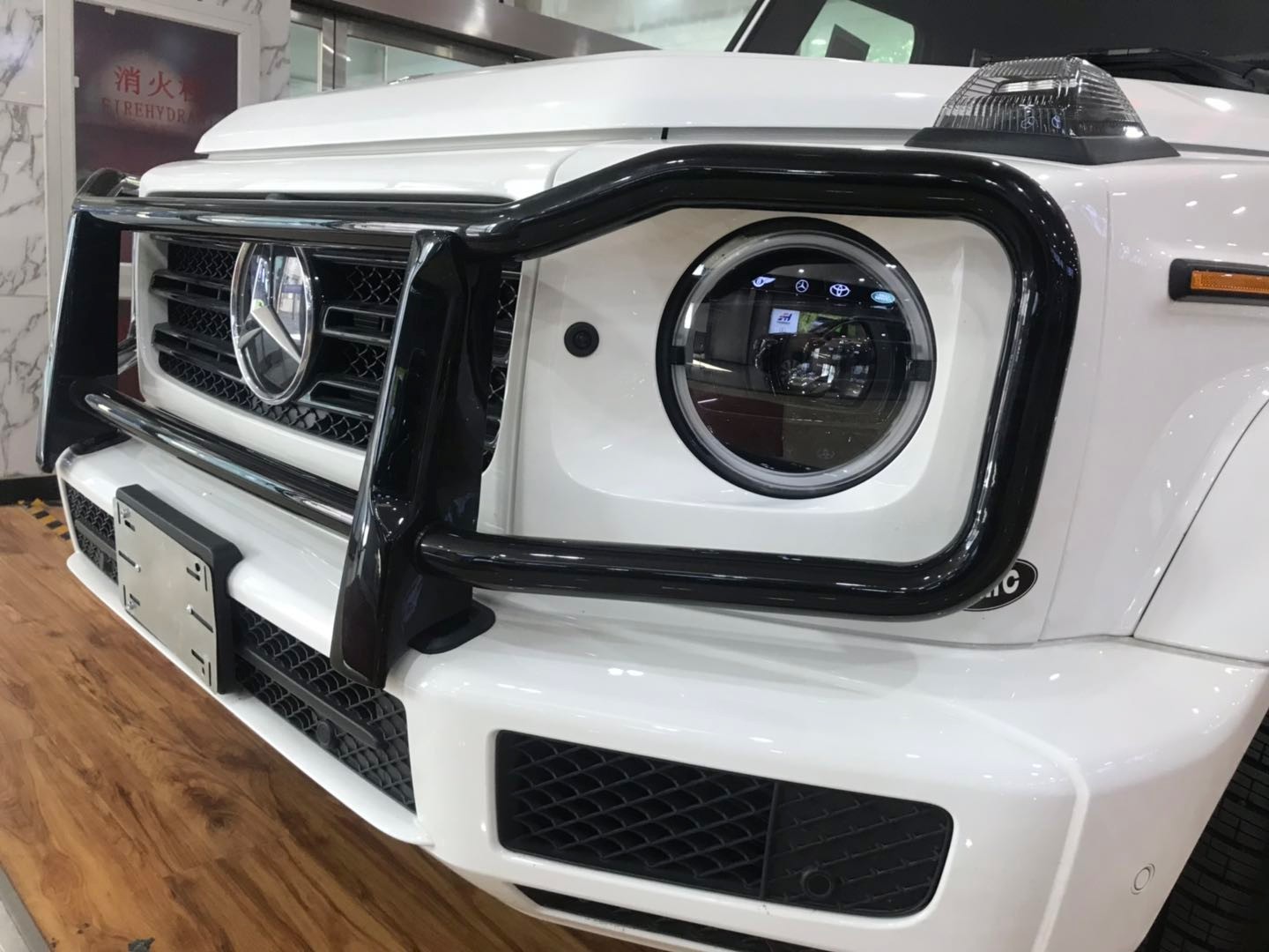 2020款奔驰G550越野界的大哥大拥有三把差速锁顷刻将*途征**变坦途