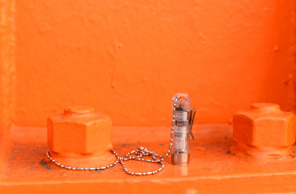 迷你手电超亮款测评,迷你小太阳551手电筒测评