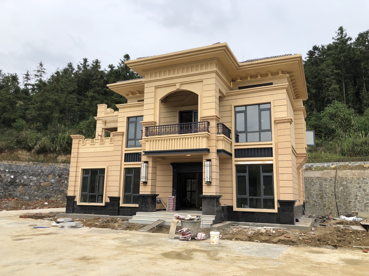 这栋和明信片一样美的乡村别墅样板间，会落在你家宅基地吗？