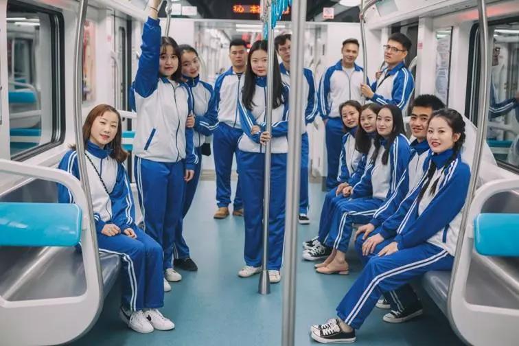 「快资讯」后浪们，到底还能把婚礼玩出什么“花”？