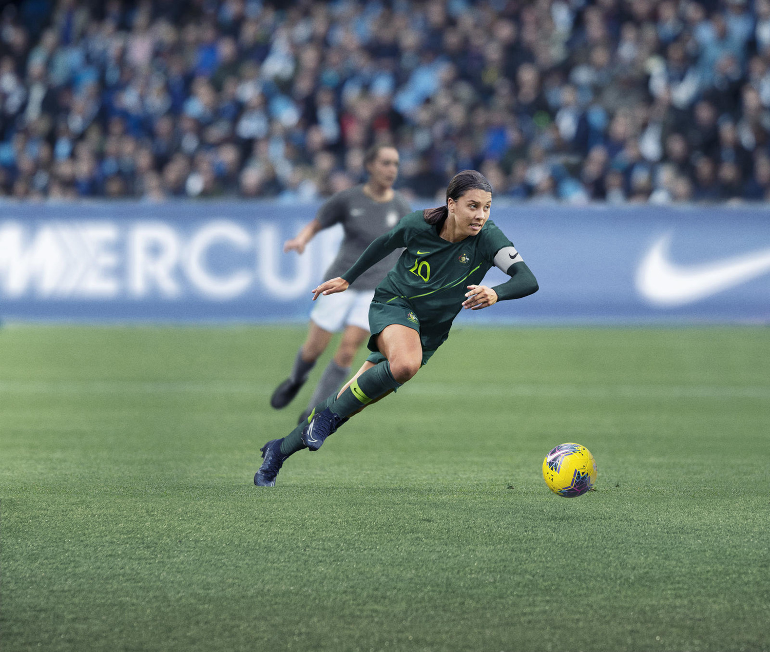 耐克足球鞋nikemercurialsuperfly,耐克mercurial足球鞋25周年