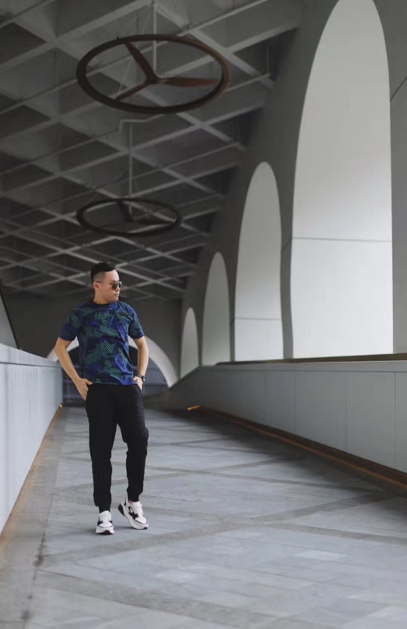 住进这座香港潮牌酒店，像是完成了一趟艺术旅行